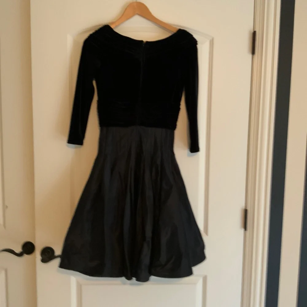 Dress - Picture 2 of 4